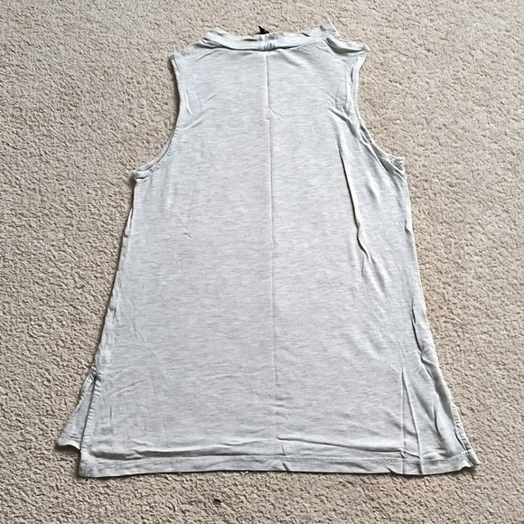 Banana Republic Grey Sleeveless Top - Picture 3 of 3